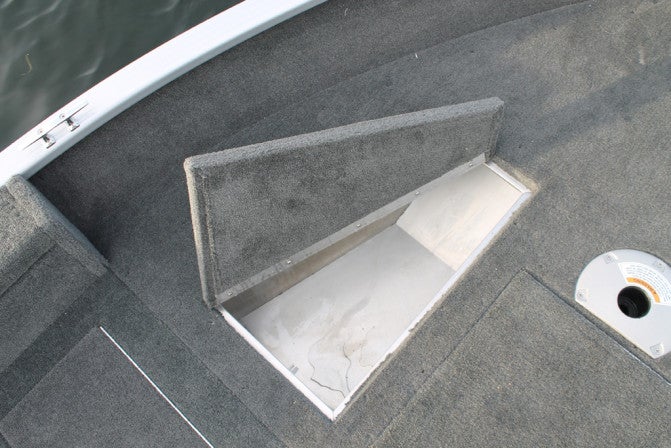 The spacious bow casting platform conceals under-deck storage and a 15-gallon aerated live well.
