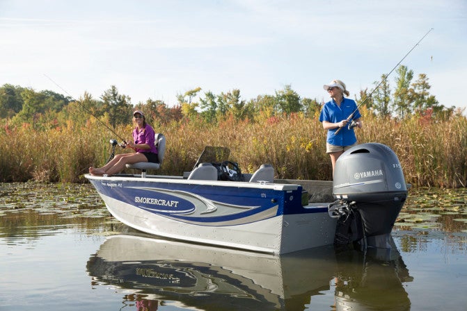 The 171 Pro Angler XL rides on Smoker Craft’s Hydra-Lift reverse chine hull, giving it solid performance with even less than maximum power.