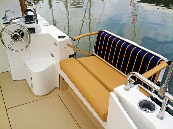 Ranger Tugs R31 Side Seat