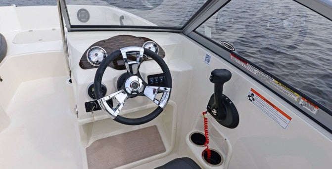 Stingray 191 DC Helm Console