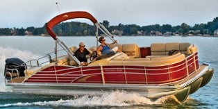 2015 Bennington R Series 25 2572 RCW Windscreen