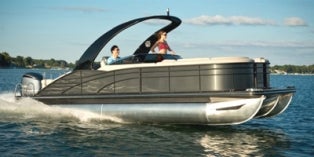 2015 Bennington R Series 25 2572 RCW Windscreen Sport Arch