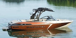 2017 Malibu Boats Wakesetter 25 LSV