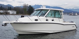 2022 Boston Whaler Conquest® Pilothouse 345