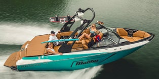 2022 Malibu Boats Wakesetter LSV 22 LSV