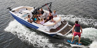 2022 Glastron GTD Surf 205